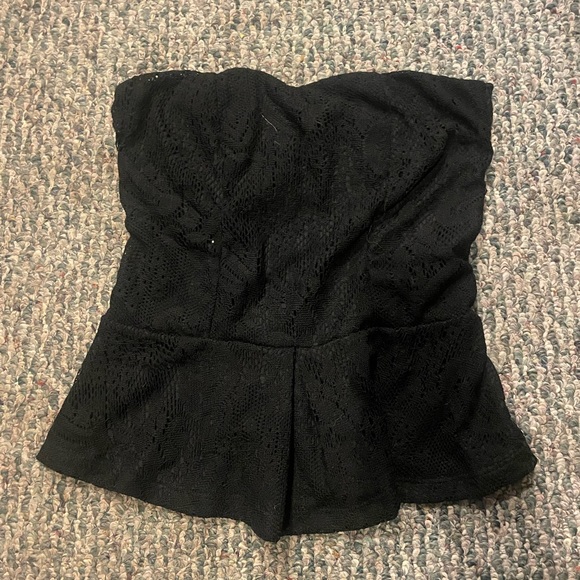 Ask for sizes and all are $5 plus shipping only Venmo ! - Picture 5 of 9